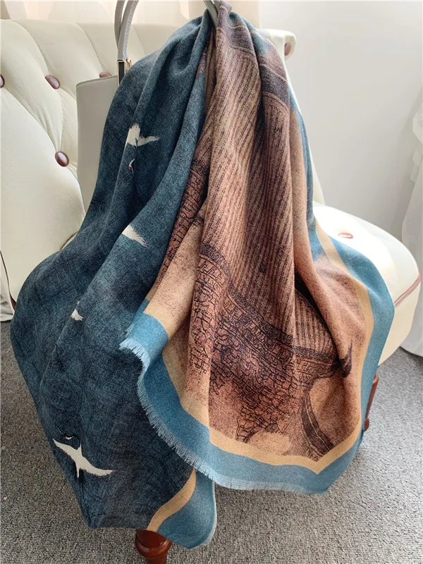 Scialli con nappe in puro cash - Winter Clothing Accessories recensione e prezzo