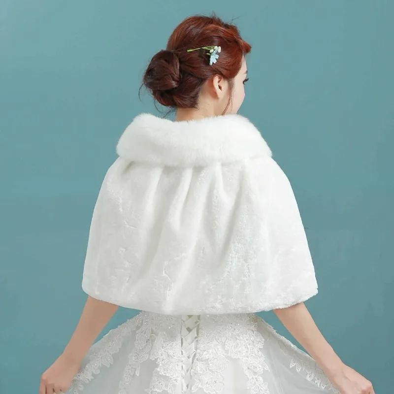 Stola avvolgente in peluche ad - Winter Clothing For Sale recensione e prezzo