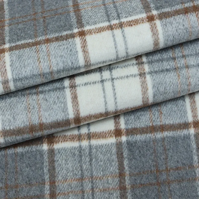 Tessuto in Lana Vintage a Quad - Winter Clothing Men recensione e prezzo