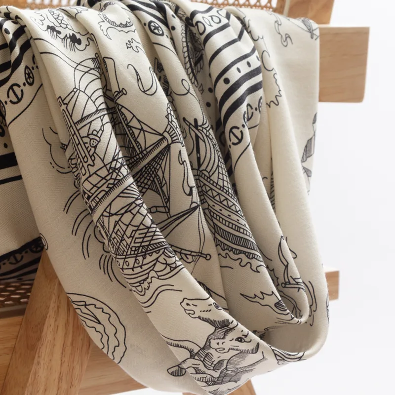 Sciarpa di lana e seta Sciarpe - Winter Clothing Accessories recensione e prezzo